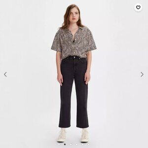 Levi's ribcage straight ankle jeans size 28W 27L color Feelin' cagey (sold out)